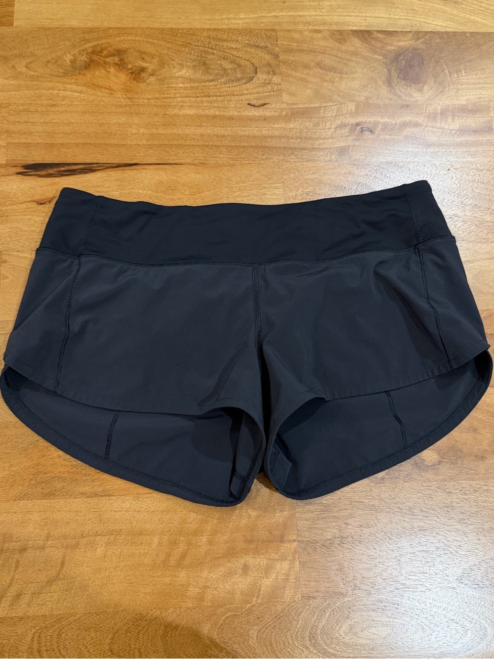 lululemon athletica Black Lightweight Run Shorts Size 8 *EUC*